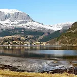度假居 10 Person In Bygstad