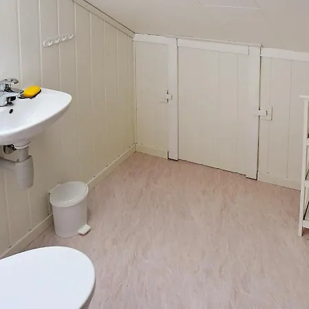 10 Person In Prázdninový dům Bygstad