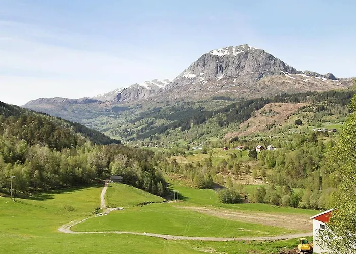 Ferienhaus 10 Person In Bygstad